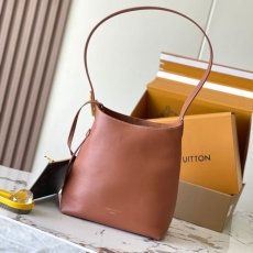 Louis Vuitton Hobo Bags